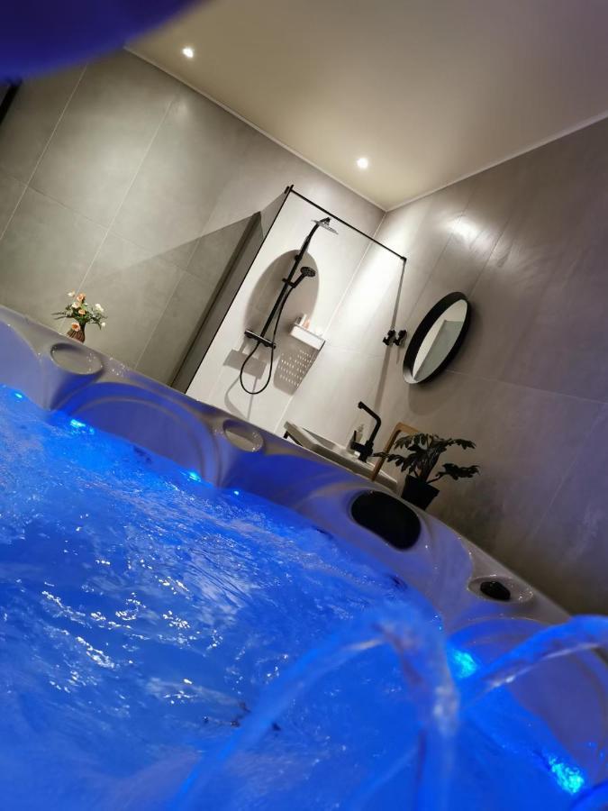 Апартаменты Mica Beauty & Wellness Center Temse Экстерьер фото